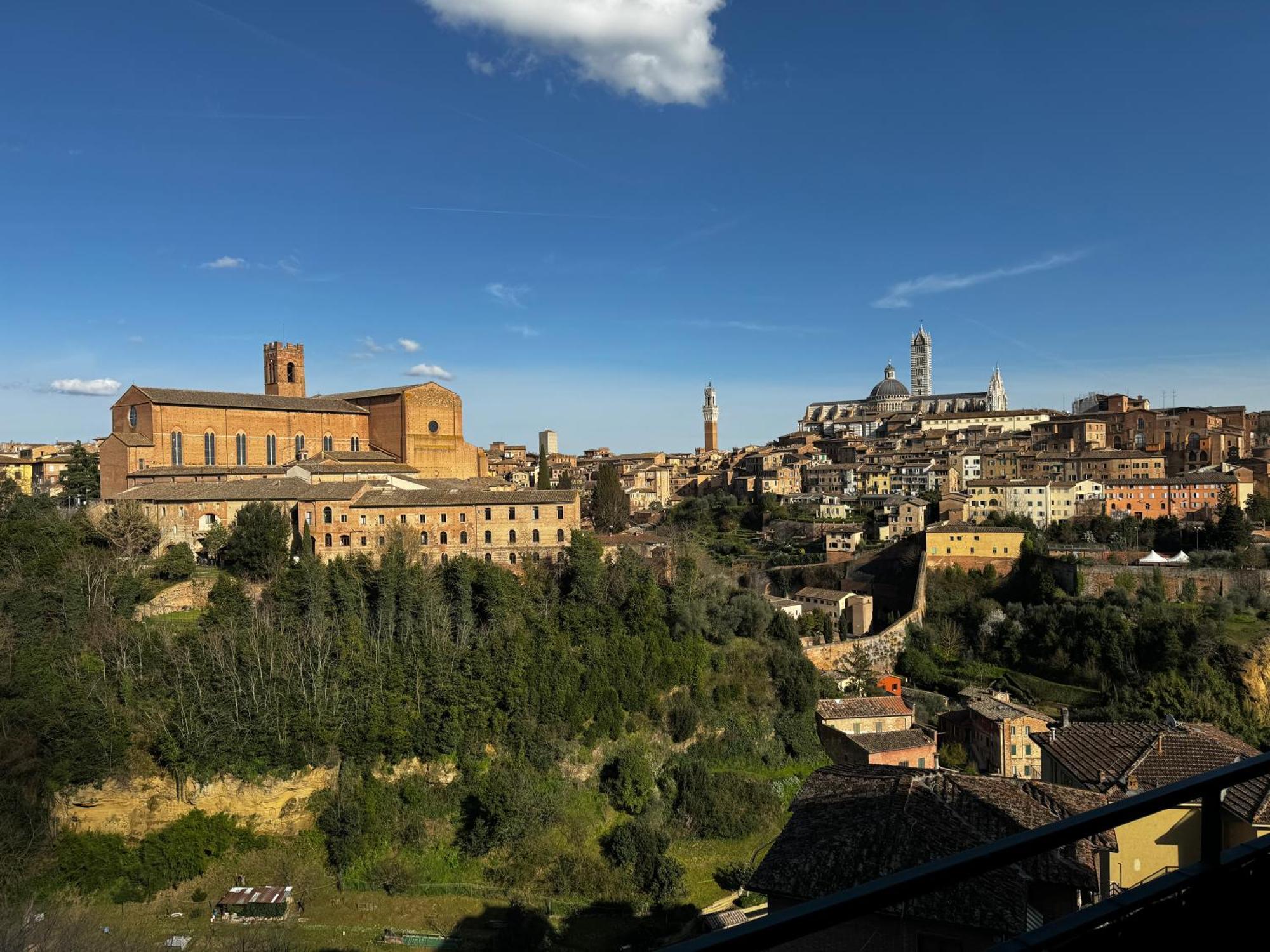 Skyline Siena Apartment Exterior foto